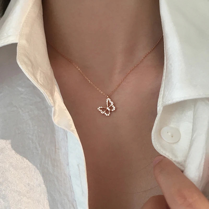 ANENJERY Silver Color Butterfly Necklace for Women Shiny Zircon Clavicle Chain Necklace Jewelry Party Gift