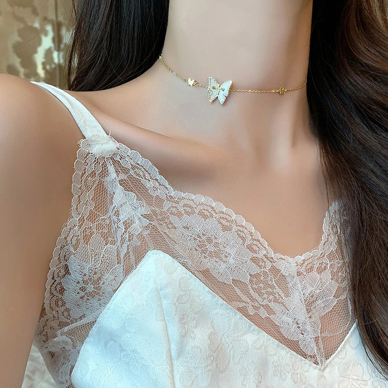 ANENJERY Silver Color Butterfly Necklace for Women Shiny Zircon Clavicle Chain Necklace Jewelry Party Gift