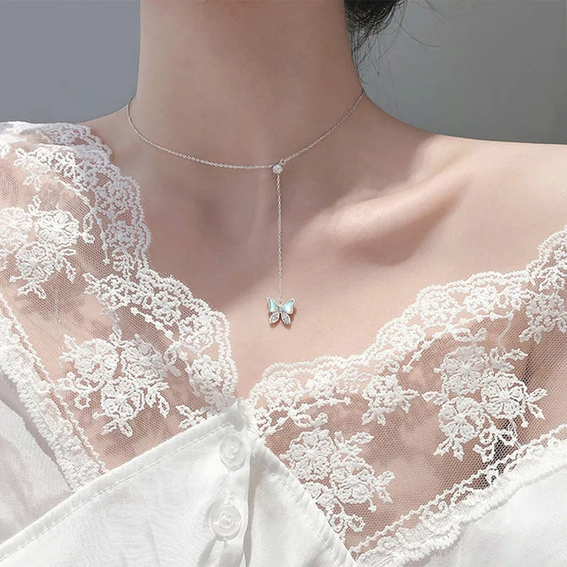 ANENJERY Silver Color Butterfly Necklace for Women Shiny Zircon Clavicle Chain Necklace Jewelry Party Gift