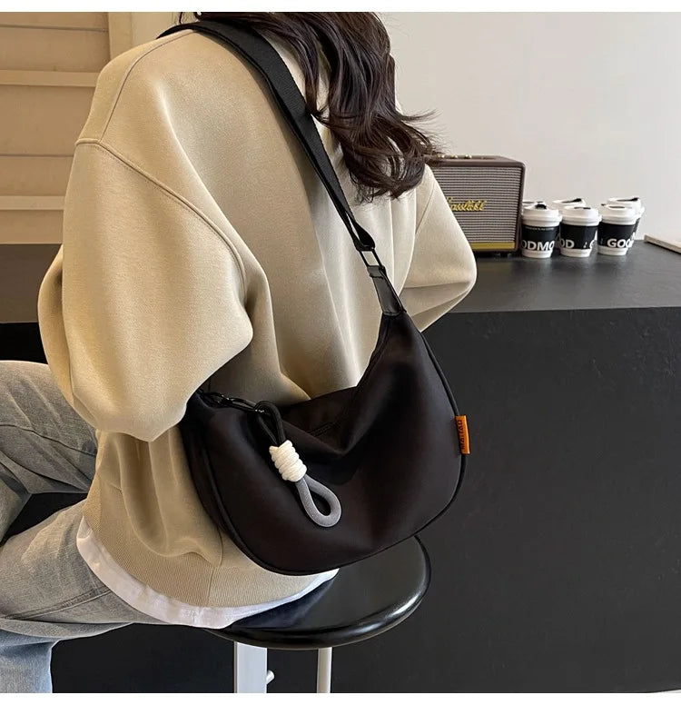 2026 New Fashion Crossbody Bag Simple Wide Shoulder Strap Design Single Shoulder Bag Original Style Commuting Dumpling Women Bag