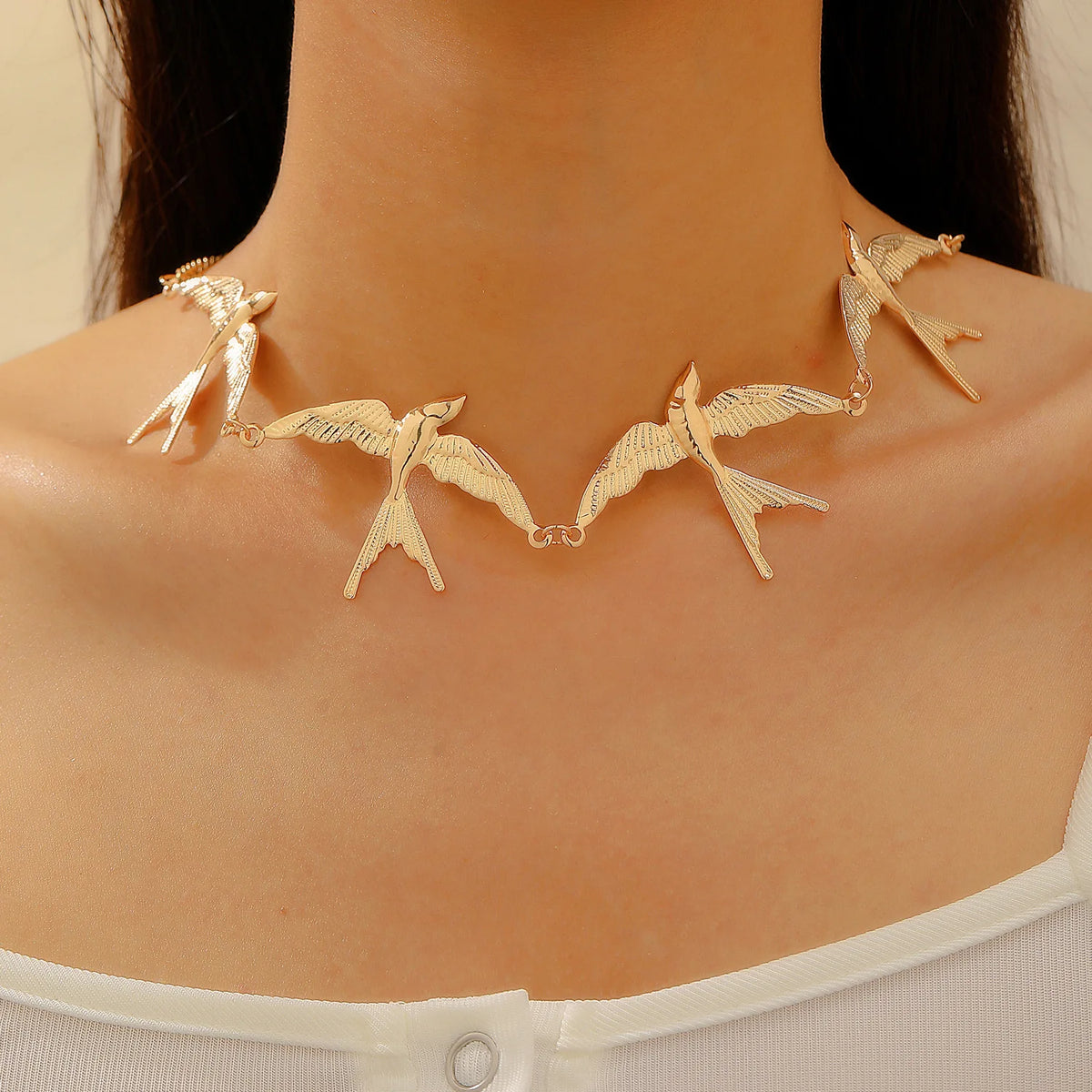 Hiphop Punk Gold Color Little Swallow Necklace for Women Exaggerated Splicing Chain Short Necklace Wedding Party Jewelry Gifts