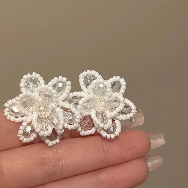 Sweet Crystal Pearl Flower Earrings For Women Elegant Fashion Zircon White Rose Flower Stud Earrings Wedding Party Jewelry Gift