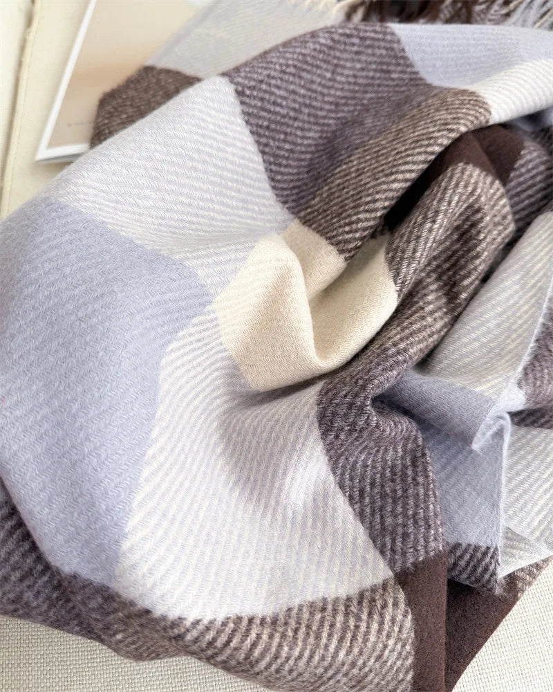 Luxury Brand Plaid Scarf Autumn Winter Women Warm Neckerchief Pashmina Lady Shawls and Wraps Casual Lattice Tassel Scarves