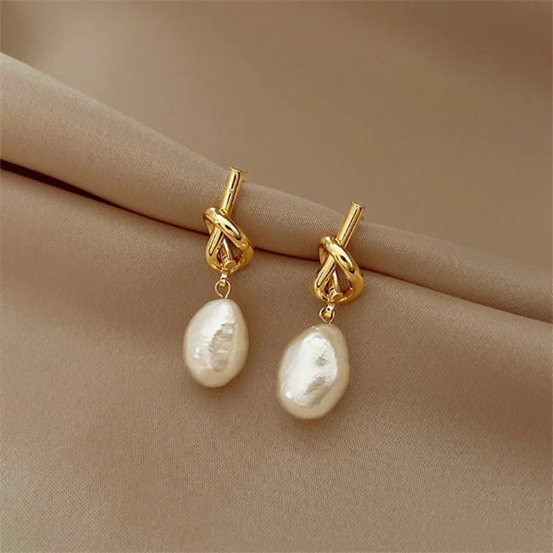Elegant Lady's Pearl Pendant Earrings Korean Fashion Jewelry Party Student Girl's Simple Accessories Wedding Earrings For Woman