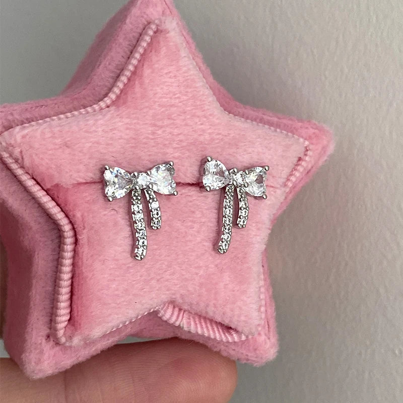 1 Pcs White Heart Bowknot Titanium Steel Ear Bone Nail Shiny Allergy Prevention Women Cochlear Accessories Piercing Earrings