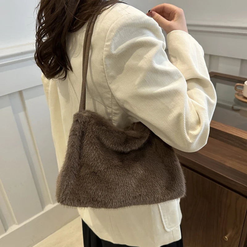 Female Autumn Winter Plush Handbag Versatile Solid Color Chain Crossbody Shopping Bag Women New Design Chain Messenger Bags