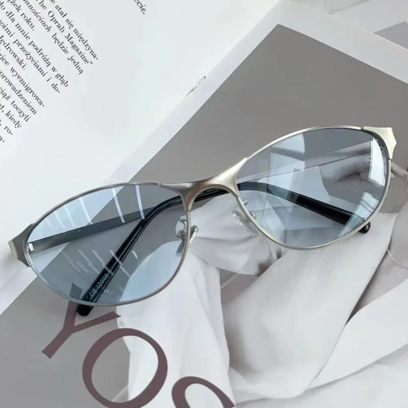 Women Stylish Hip Hop Sunglasses Men Unisex Outdoor Travel Fashion Metal Frame Goggle Shades Fashionable Street Sun Glasses