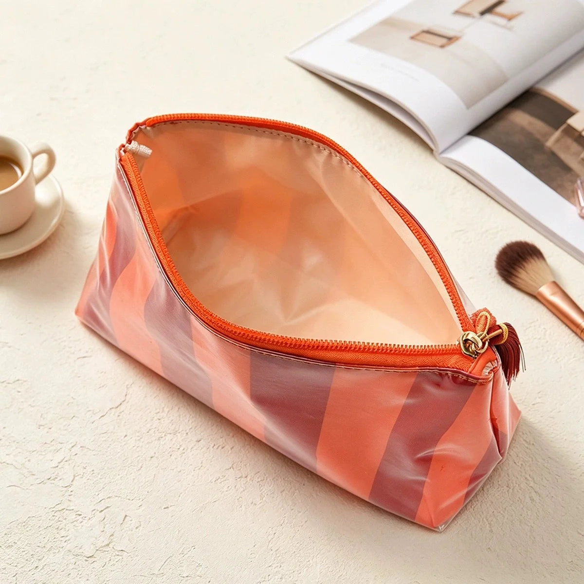 Travel Makeup Bag for Women, Portable Water-resistant Cosmetic Case Puffy Padded Make Up Organizer Pouch, Open Flat Toiletry Bag