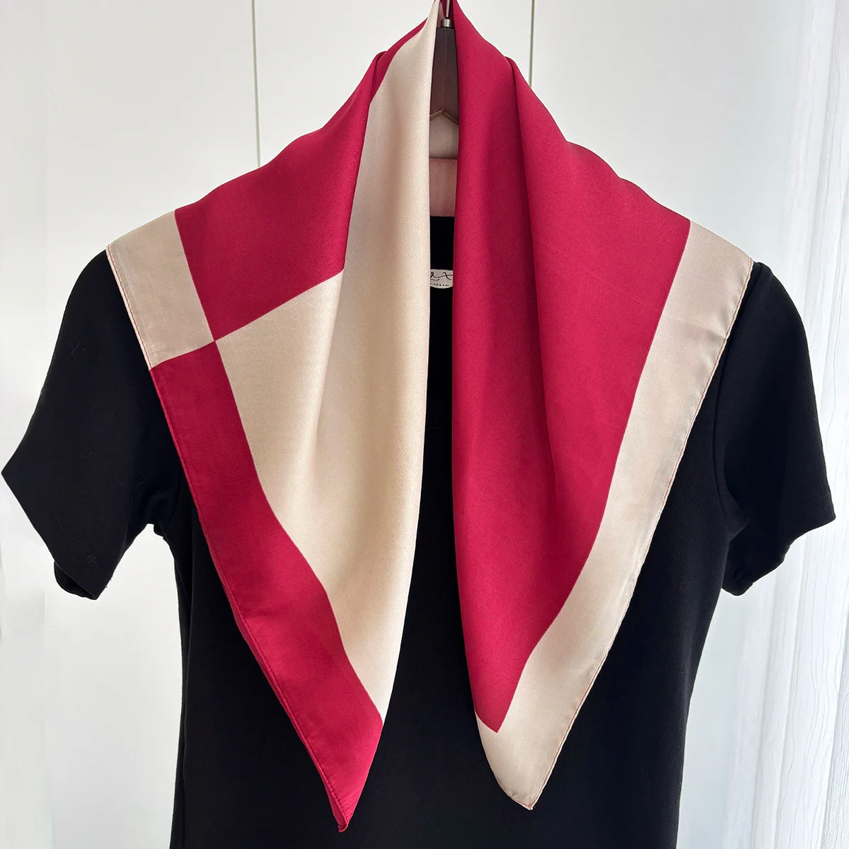 1PC Solid Color Square Scarf Women Luxury Beach Scarf Fashion Lady Hair Head Bandana Wraps Female Neckerchief Hijab Shawl