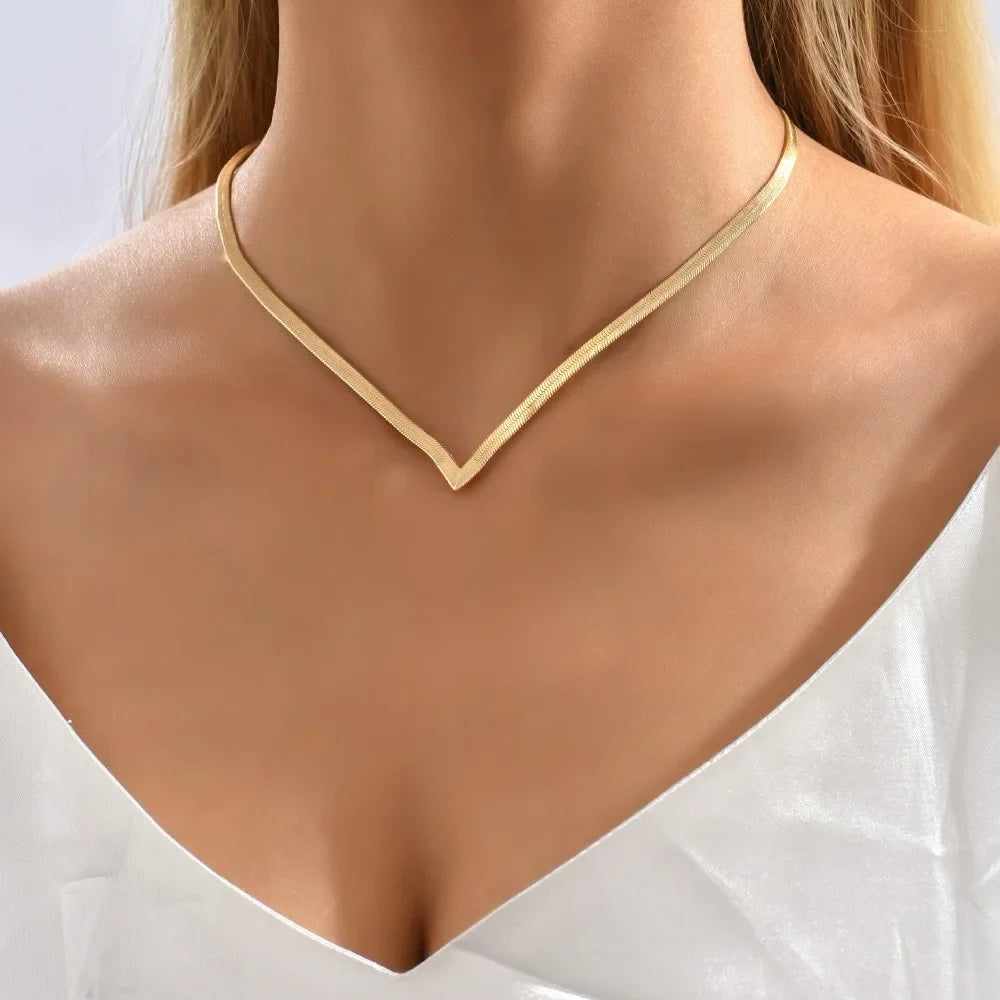 Retro Temperament V Shape Enamel Pendant Necklace For Women Personality Gold Color Stainless Steel Collarbone Chain Jewelry Gift