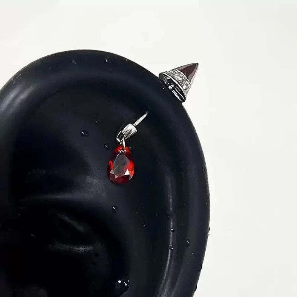 1 Pcs White Heart Bowknot Titanium Steel Ear Bone Nail Shiny Allergy Prevention Women Cochlear Accessories Piercing Earrings