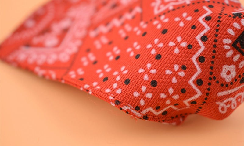 Pet Triangle Scarf Cat Dog Saliva Towel Printed Pets Dog Collar Adjustable Strap Kitten Puppy Saliva Neckerchief Pet Supplies