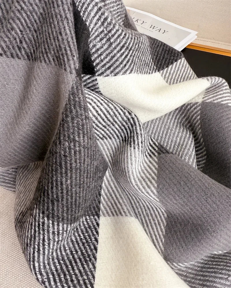 Luxury Brand Plaid Scarf Autumn Winter Women Warm Neckerchief Pashmina Lady Shawls and Wraps Casual Lattice Tassel Scarves