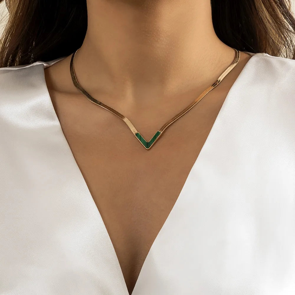 Retro Temperament V Shape Enamel Pendant Necklace For Women Personality Gold Color Stainless Steel Collarbone Chain Jewelry Gift