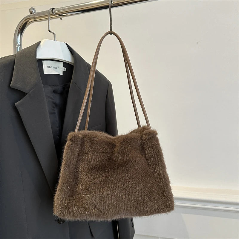 Female Autumn Winter Plush Handbag Versatile Solid Color Chain Crossbody Shopping Bag Women New Design Chain Messenger Bags