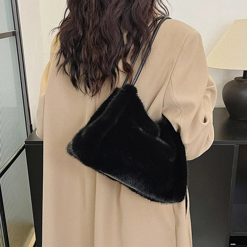 Female Autumn Winter Plush Handbag Versatile Solid Color Chain Crossbody Shopping Bag Women New Design Chain Messenger Bags