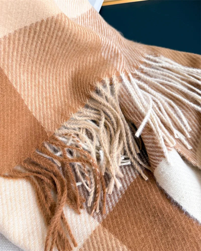 Luxury Brand Plaid Scarf Autumn Winter Women Warm Neckerchief Pashmina Lady Shawls and Wraps Casual Lattice Tassel Scarves