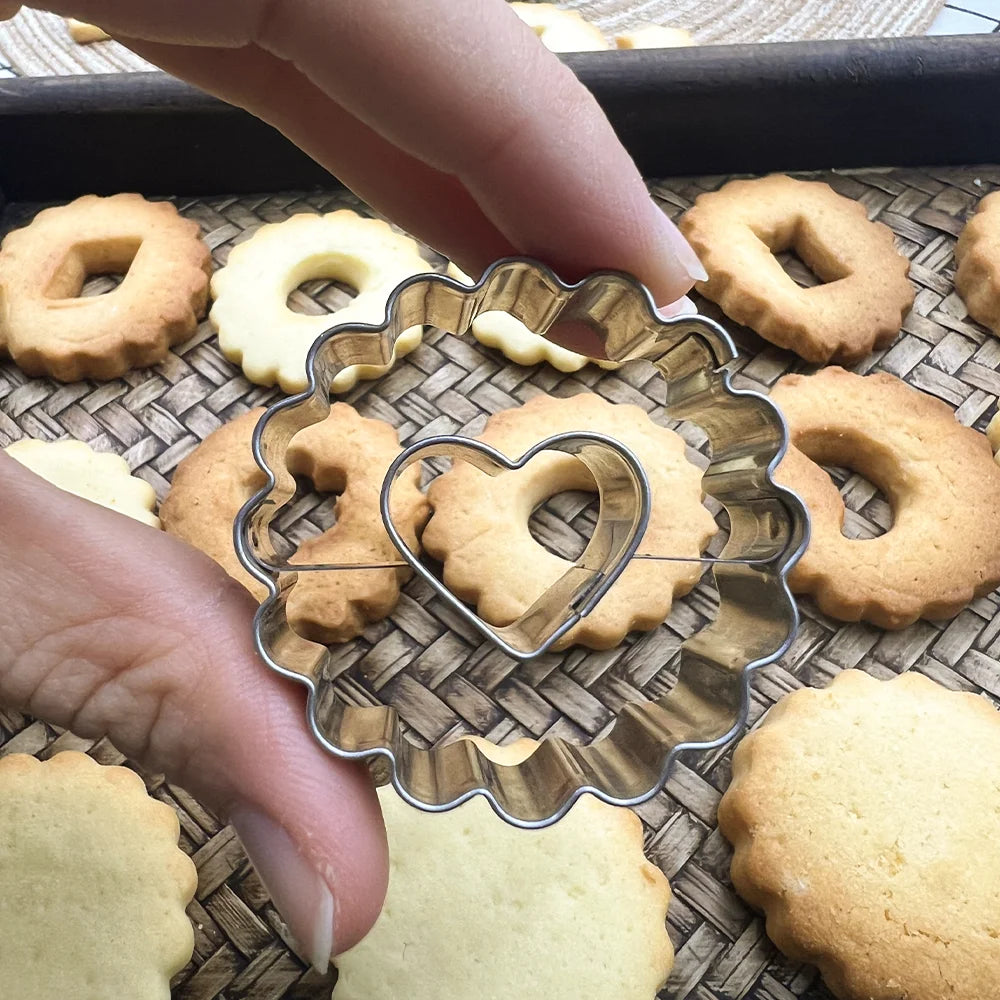 9PCS Jam Cookie Cutter Set Food Grade Moon Star Heart Flower Easy Clean Molds for Fondant Biscuit Pastry Home Baking