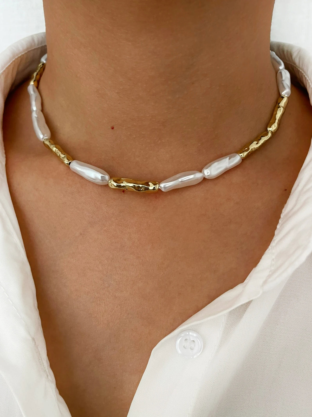 Peri'sbox Vintage Fashion Irregular Imitation Baroque Pearl Metal Copper Necklace for Women Punk Hip-Hop Statement Jewelry Gifts