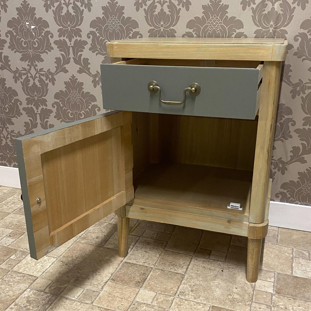 65CM WOODEN BEDSIDE TABLE