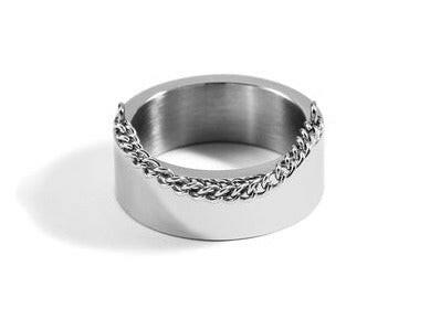 Modern Vintage Chain Ring ring  Lastricks | London.